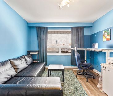 For Lease - 61 Alamosa Drive Unit# UPPER, Toronto, Ontario - Photo 2