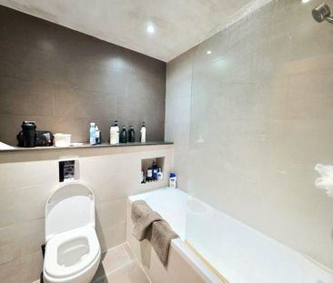 4 bedroom terraced house to rent - Photo 5