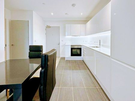 2 Bed Flat, Transmission House, M4 - Photo 4