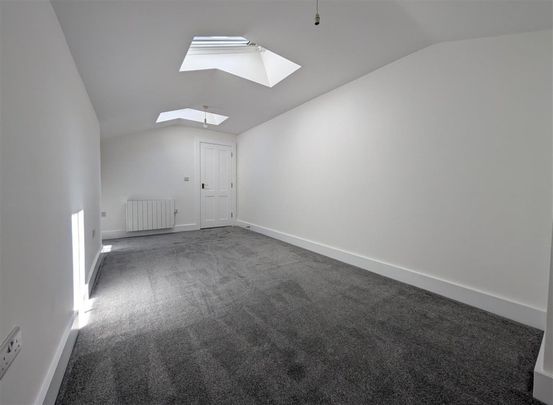 Fairfax Place, Dartmouth - Photo 1