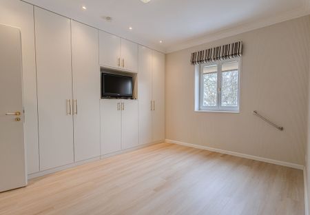 Hochwertig Wohnen in exklusiver Lage - in unmittelbare Nähe zum "Club zur Vahr" - Photo 2