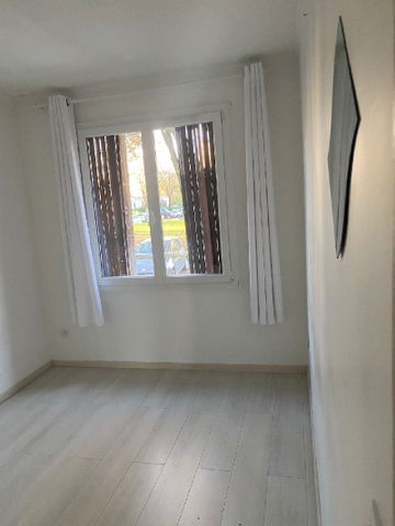 Location Appartement 3 pièces 48m² CLICHY SOUS BOIS 93390 - Photo 5