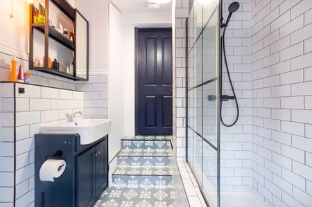 1 Bed Flat, Bateman Street, W1D - Photo 5