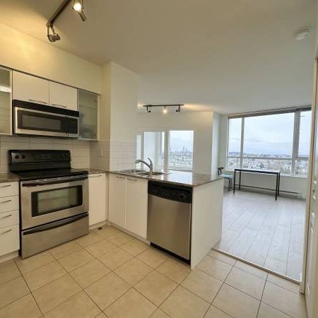 1Bed 1Bath + Den Sub-Penthouse with Stunning View - Photo 4