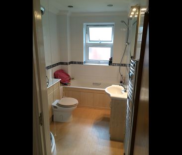 2 Bed Flat, Birdhurst Rise, CR2 - Photo 4