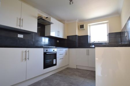 2 bedroom apartment - Photo 4