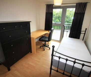 3 bedroom detached house to rent - Photo 3