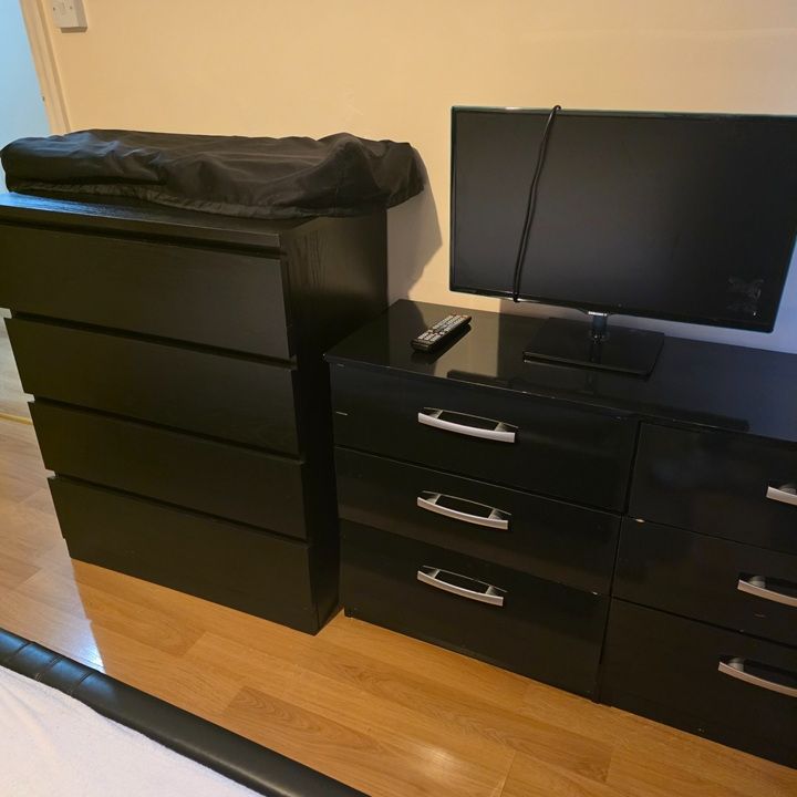 5 Bed Terraced House, Plaistow, E13 - Photo 1