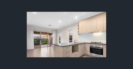 Low Maintenance Living In Royal Park - Photo 5