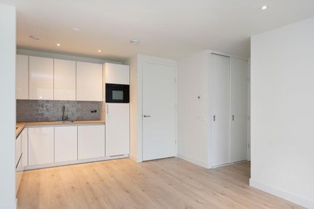 Appartement te huur: Bijlmerdreef 943 1103 TW Amsterdam - Photo 2