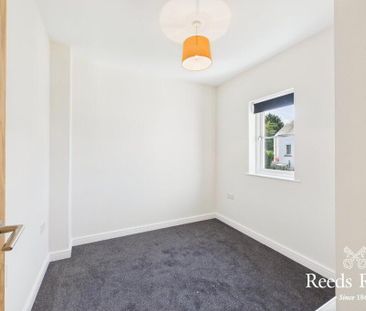 1 Wicket Mews, Saintfield, BT24 7FL - Photo 3