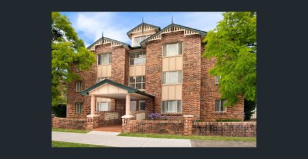 Gorgeously Renovated and Refreshed Family-Sized Apartment - Photo 4