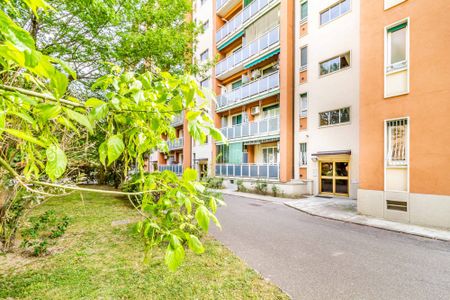 Wonderful single room with balcony in Via Degli Astri - Inganni - Photo 4