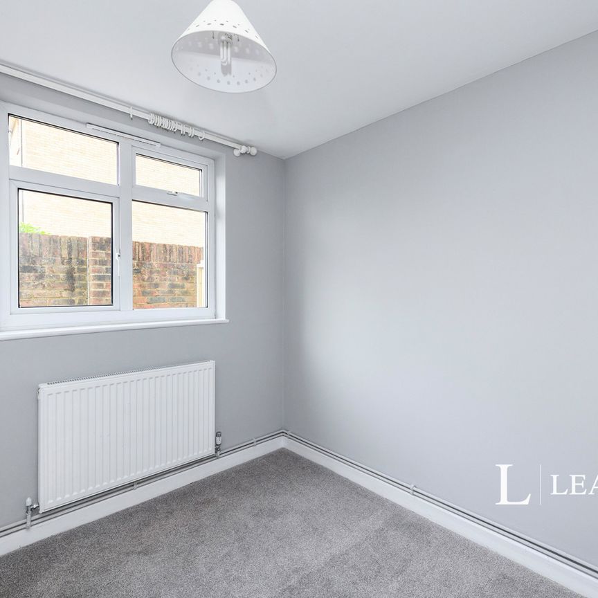 2 bedroom apartment to rent Linkfield Lane, Redhill, Surrey, RH1 - Photo 1