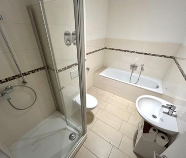 Schöne 2 Raumwohnung in Stadtfeld mit Einbauküche ! - Photo 4