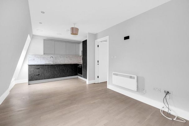 3 bedroom flat to rent - Photo 1