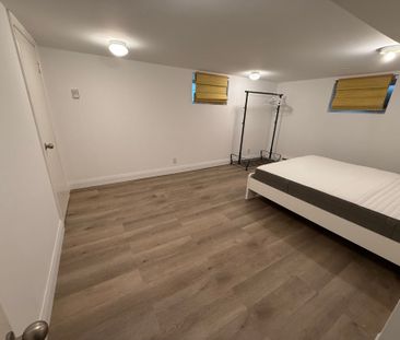 For Lease - 17 Braemar Avenue Unit# Lower, Toronto, Ontario - Photo 5