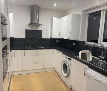 3 bedroom detached bungalow to rent - Photo 5