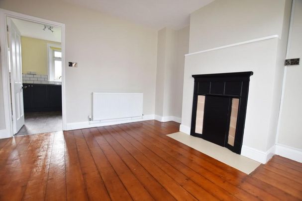 3 bedroom semi-detached house to rent - Photo 1