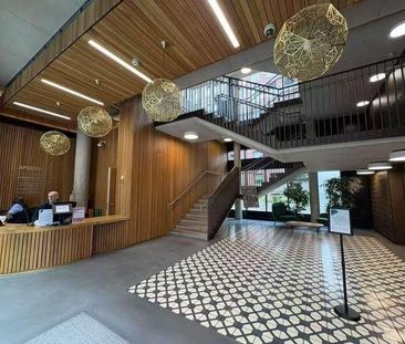 Chandlers Avenue, Greenwich Peninsula, London - Photo 3