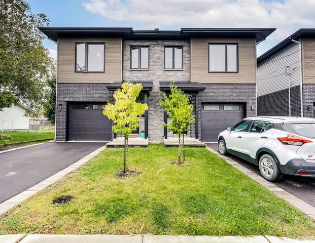 À louer / Maison à étages - Photo 1