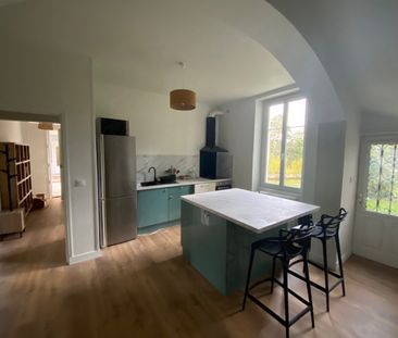 Location Appartement 4 pièces 117m² LA COURONNE 16400 - Photo 6