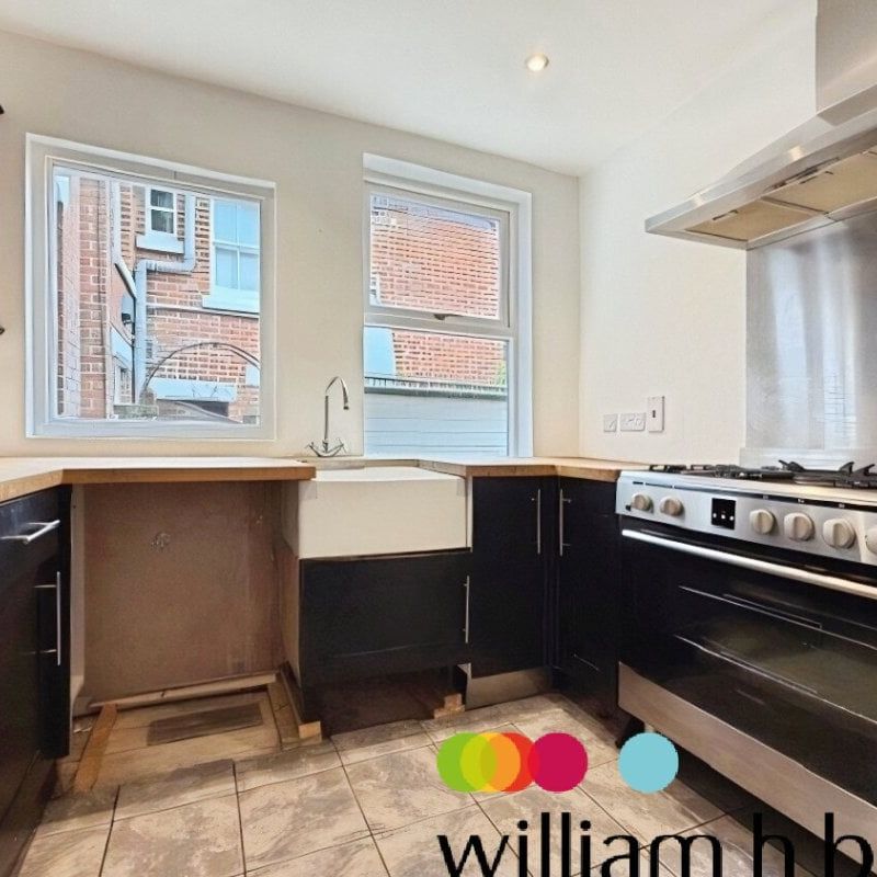 Beaconsfield Avenue - Photo 1