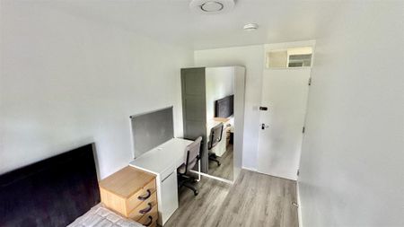 6 bedroom end of terrace house to rent - Photo 5