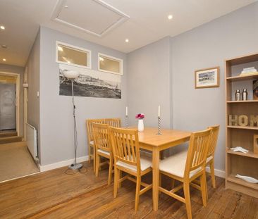 3 bedroom flat to rent - Photo 2