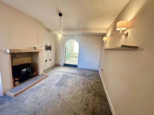 2 bedroom end of terrace house to rent - Photo 1