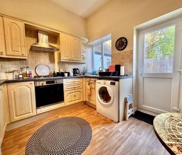 2 bedroom ground floor flat to rent - Photo 5