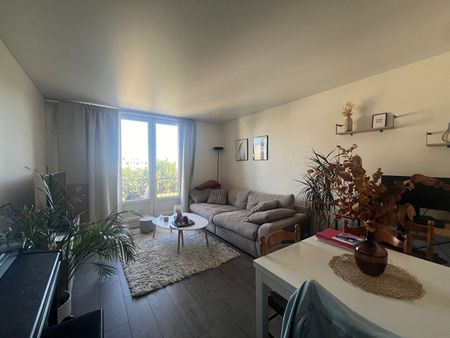 Location Appartement 2 pièces 47m² - Photo 4