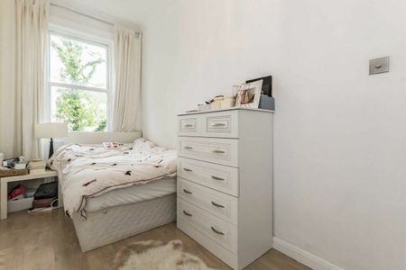 Uxbridge Road, Shepherds Bush, W12 - Photo 4