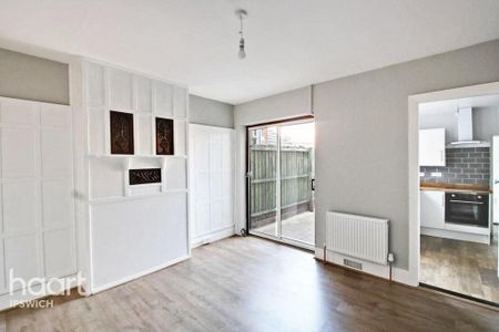 3 bedroom terraced house to rent - Photo 2