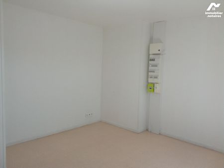 SAINT GERMER DE FLY, 54 route Nationale 31,appartement comprenant deux chambres et parking - Photo 2
