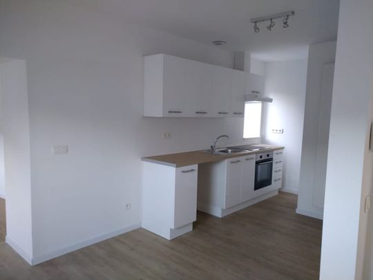 Appartement te huur - Photo 1