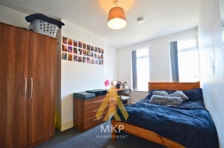 5 bedroom terraced house to rent - Photo 3