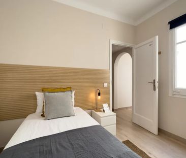 Carrer de Verdi, Barcelona, Catalonia 08024 - Photo 1