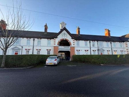 Beech Avenue Shopping Centre, Hull, HU8 - Photo 4