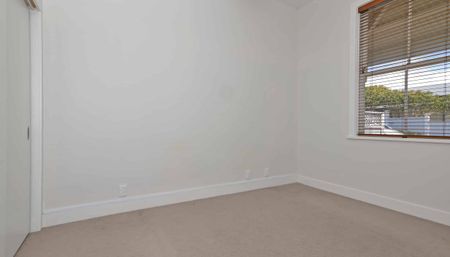 2 bedroom bungalow in Wadestown - Photo 3