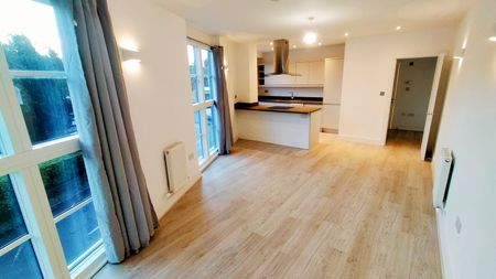 Station Parade, Letchworth Garden City - Photo 4