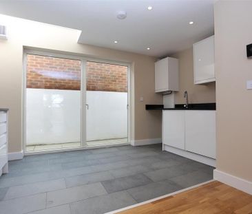 2 bedroom house to rent - Photo 2