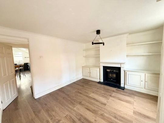 2 bedroom end of terrace house to rent - Photo 1