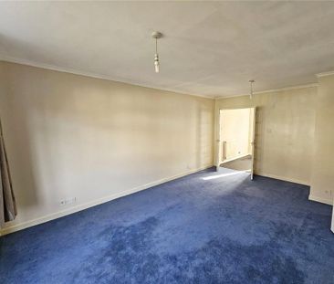 3 bedroom end of terrace house to rent - Photo 2