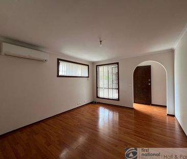 SPACIOUS UNIT IN THE HEART OF DANDENONG - Photo 4