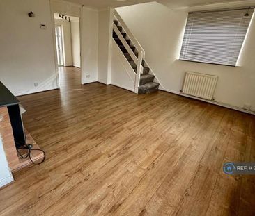 3 bedroom end of terrace house to rent - Photo 1