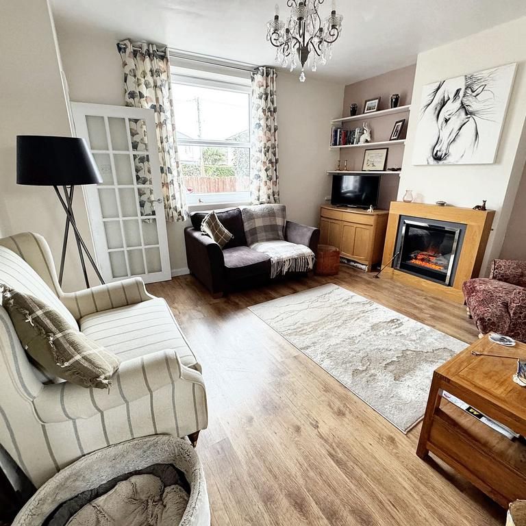 3 bedroom terraced house to rent - Photo 1