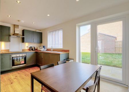 1 bedroom in a house share to rent - Photo 5