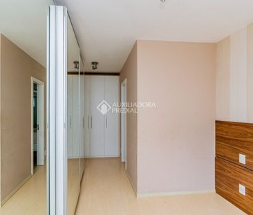 Apartamento com 2 quartos e 77m² para alugar em Petrópolis, Porto A... - Photo 1