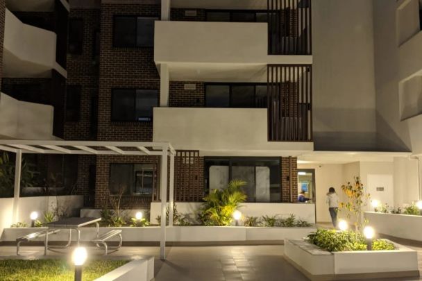 Understated Style - Photo 1